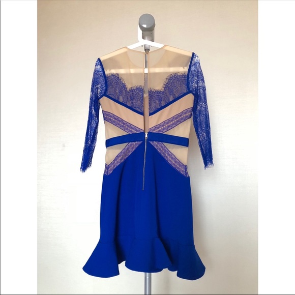 Three floor blue lace dress - Picture 2 of 8